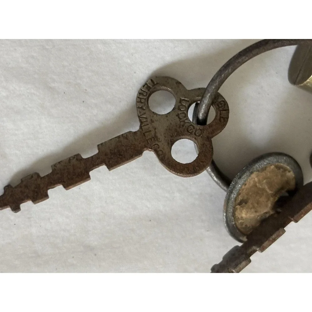 Lot Of 2 Vintage Padlock Yale & Towne Mfg Stamford CT Eagle Small Mini Brass Key